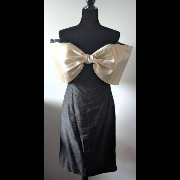 Vintage Dresses & Skirts - VINTAGE Glam Silk Off the Shoulder Pencil Dress with Bow